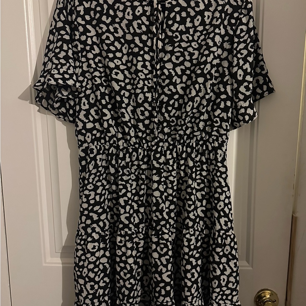 Stylish Black and White Leopard Print Dress
